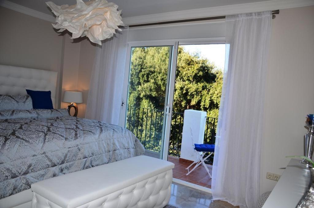 Penthouse Mit Privatem Jacuzzi In Marbella - La Mairena Appartement Ojén Buitenkant foto