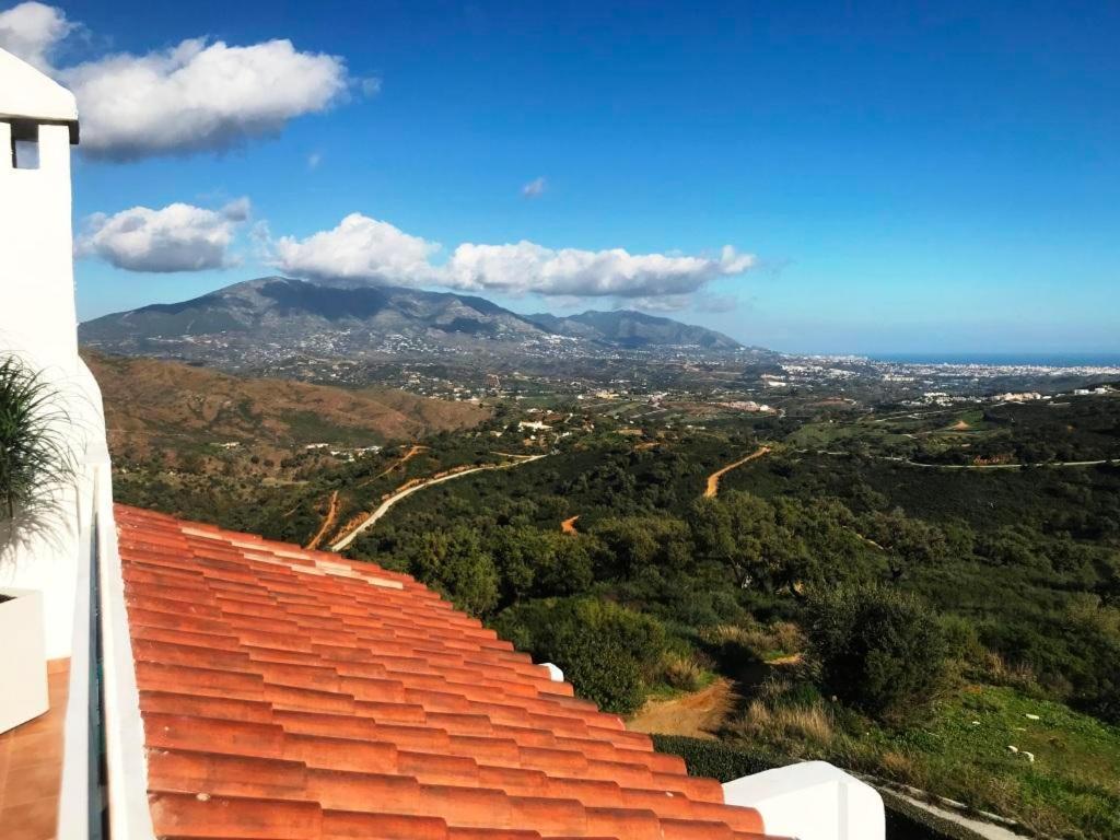Penthouse Mit Privatem Jacuzzi In Marbella - La Mairena Appartement Ojén Buitenkant foto
